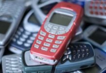 നോകിയയുടെ തകർച്ച, അഴിമതിയും പിഴവുകളും Nokia's collapse, corruption and mistakes hastened its end.